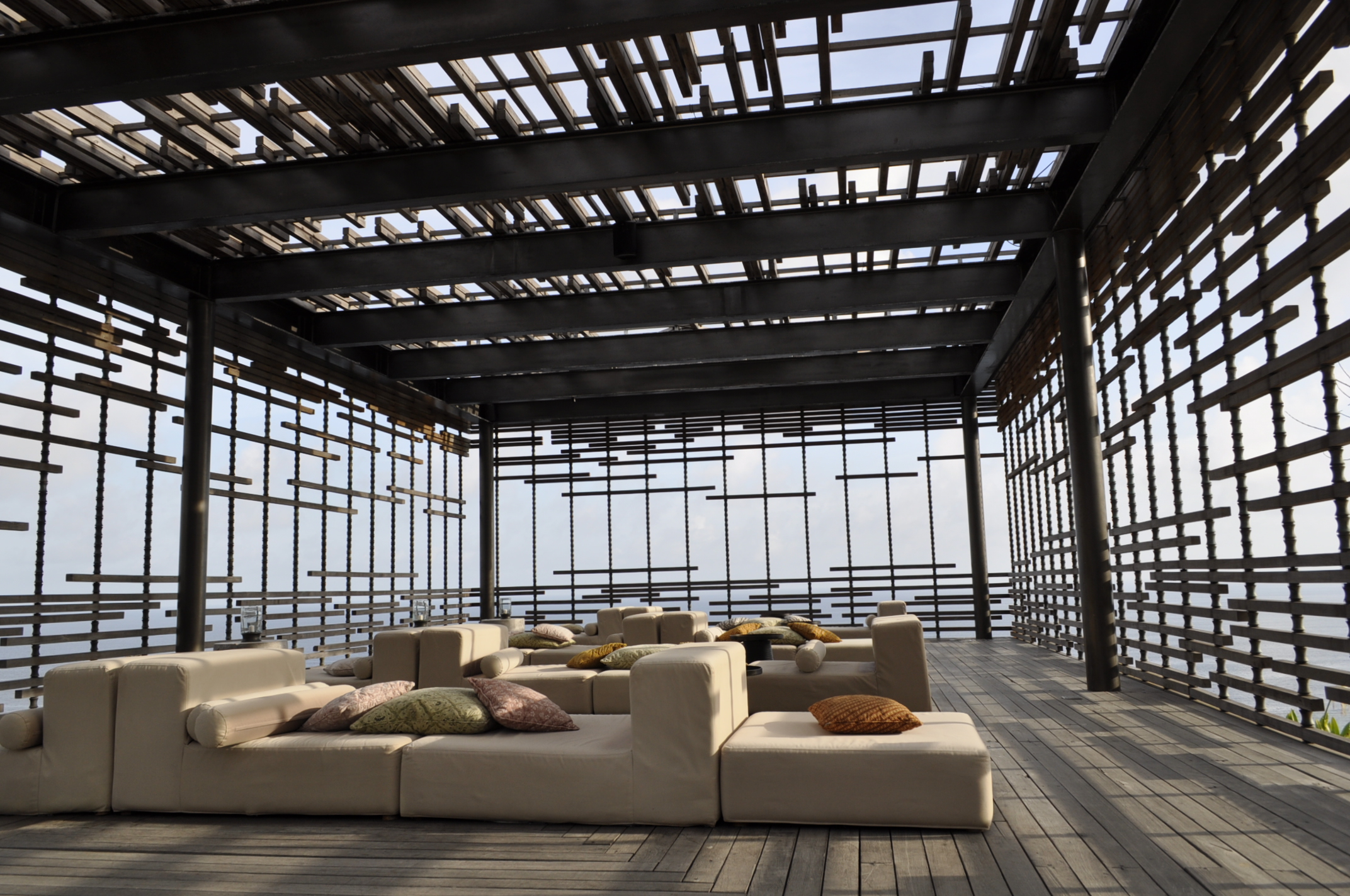 讀萬卷書不如行萬里路，異國文化的衝擊往往激發出更多